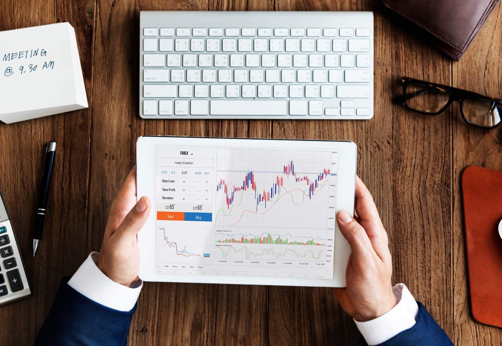 https: img.okezone.com content 2024 09 06 278 3059367 wall-street-lesu-investor-fokus-pada-data-tenaga-kerja-CLixWNtkgH.jpg