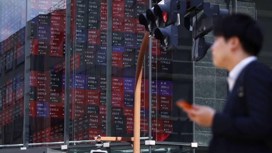 Bursa Eropa Melemah, Tertekan Penurunan Penjualan LVMH & ASML