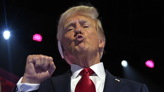 Pria Bersenjata Ditangkap di Kampanye Trump, Upaya Pembunuhan Lagi?