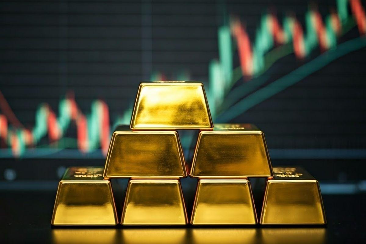 Harga emas menguat.