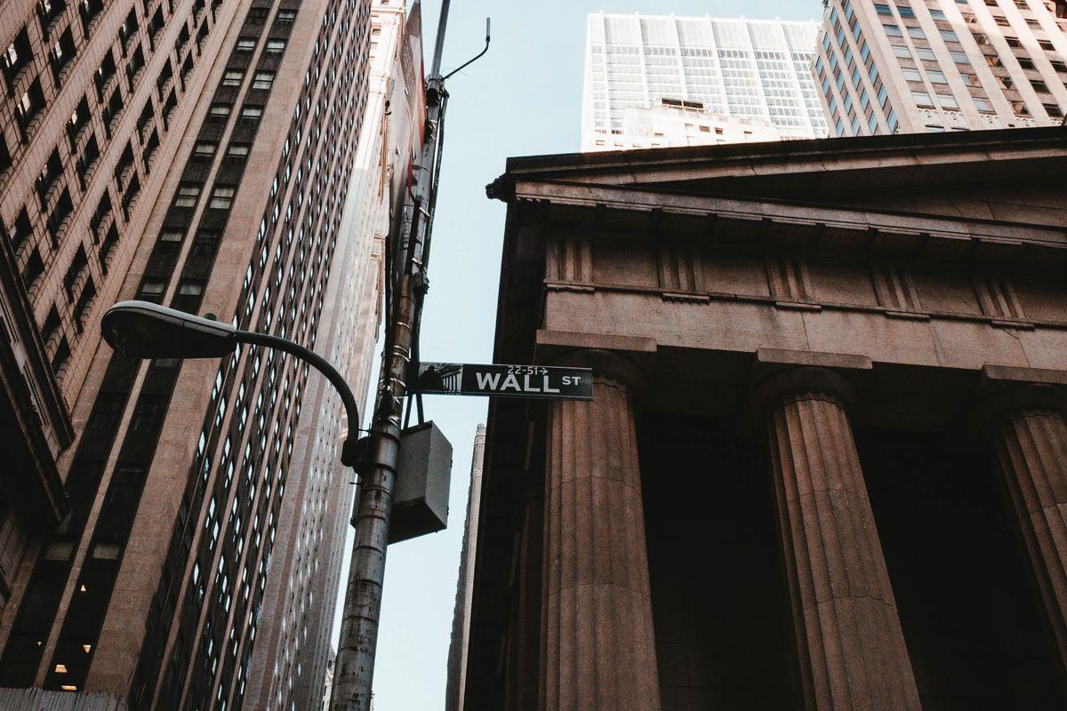 Ilustrasi Wall Street.